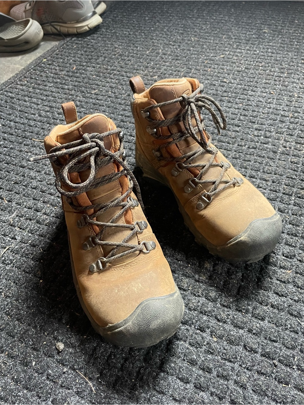 Almost new Keen Pyrenees Hiking Boot Women’s 7.5